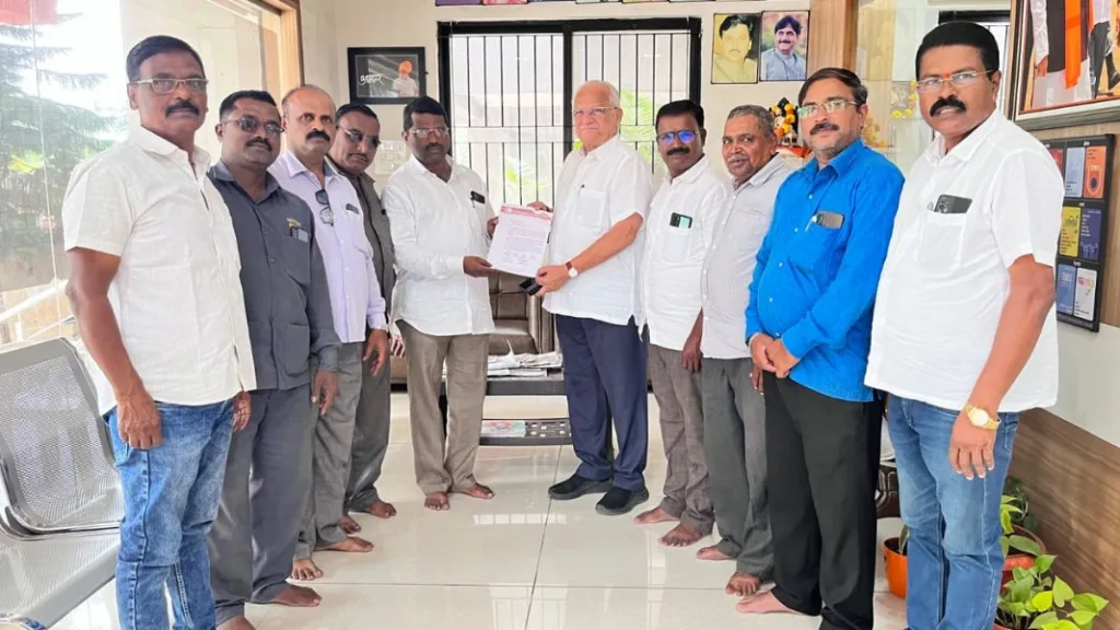 Sudhir Gadgil says Independent Newspaper Vendors Welfare