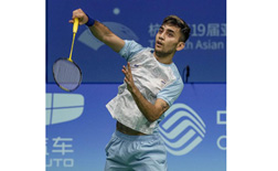 भारतीय बॅडमिंटनपटू सुवर्णाच्या समीप Indian badminton players close to gold