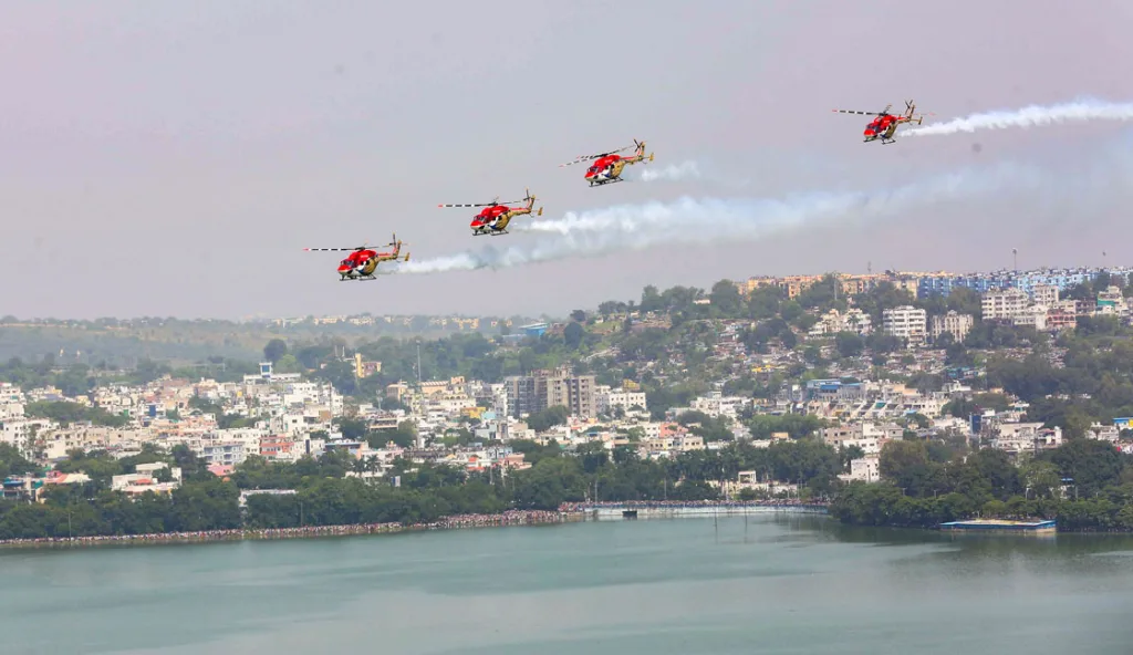 लढाऊ विमानांचे सामर्थ्य सिद्ध Prove the power of fighter jets