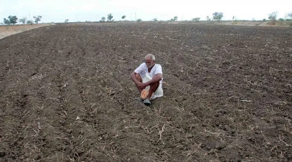 देश आपला -दुष्काळछाया गडद… DESH APLA