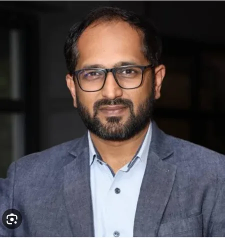 मलेशियातील ग्लोबल सीएफओ समिट मध्ये डॉ. चेतन नरके यांची निवड