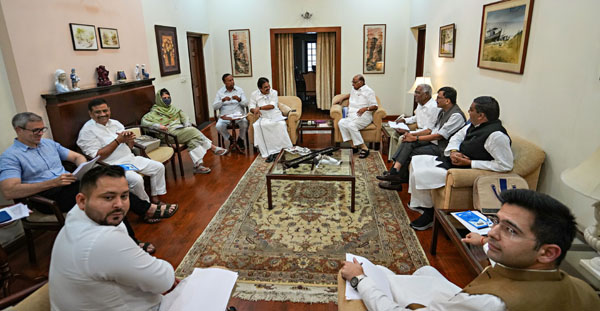 India's first joint campaign meeting in Bhopal