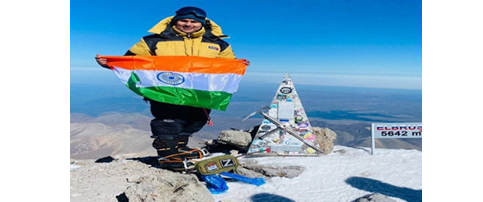 युरोपातील सर्वोच्च शिखरावर फडकला तिरंगा