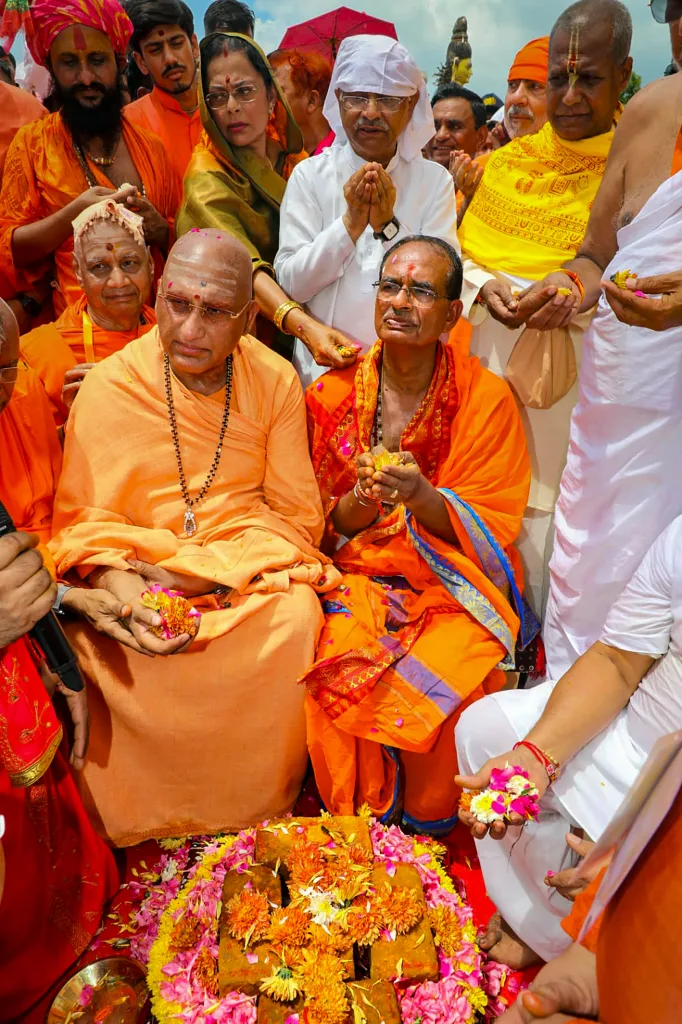 Unveiling of the statue of Adi Shankaracharya at Omkareshwar