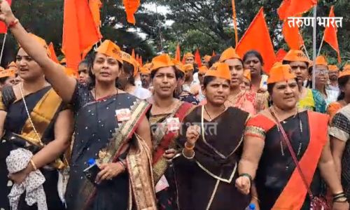 Sangli Breaking : मराठा आरक्षणाच्या मागणीसाठी सांगलीत सकल मराठा समाजाचा ‘विराट मोर्चा’; महिलांकडे नेर्तृत्व Sangli Maratha reservation Virat Morcha