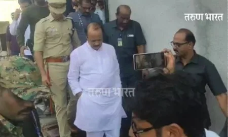 Satara : पुसेसावळीला उपमुख्यमंत्री अजित पवार यांची भेट; शिकलगार कुटुंबीयांचे केले सांत्वन Satara DCM Ajit Pawar visit Pusesavali