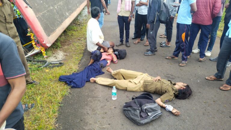 KSRTC bus overturns near Suvarna Soudhan; passenger with guide seriously injured