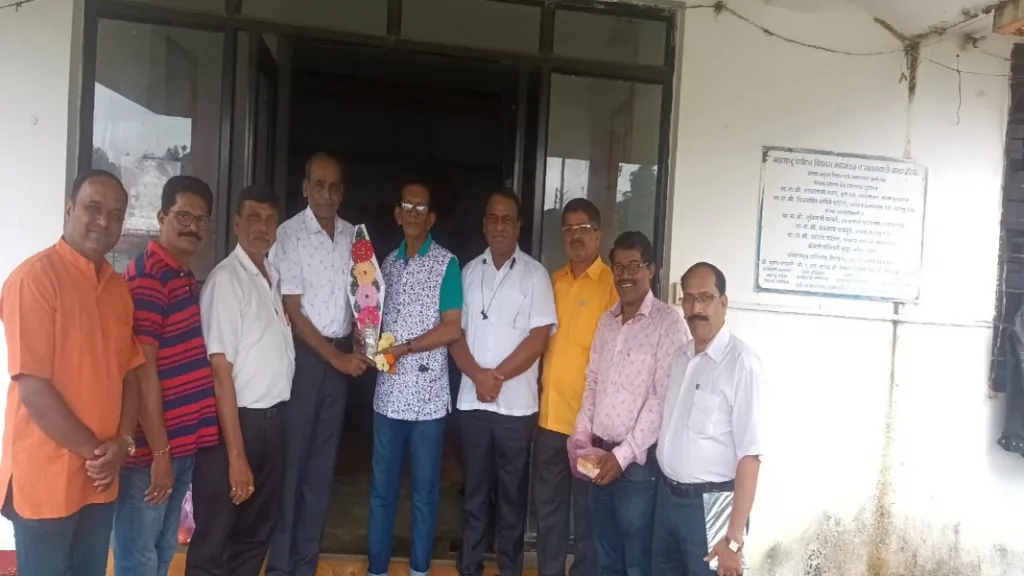 सावंतवाडीत लवकरच होणार मालवणी कवी दादा मडकईकर यांची मैफिल