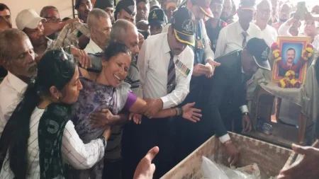 कारिवडे हळहळलं । शहीद जवान सुनिल सावंत यांना अखेरचा निरोप