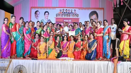 निलेश राणे पुरस्कृत मंगळागौर स्पर्धेत श्री नवदुर्गा संघ (कुडाळ) ठरला चषकाचा मानकरी