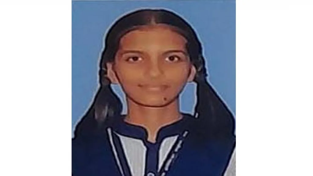 मळगाव इंग्लिश स्कूलच्या निधी राऊळची विभागीय स्पर्धेसाठी निवड