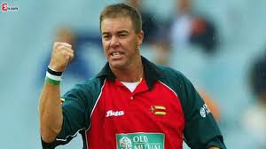 झिम्बाब्वेचा लेजेंड हीथ स्ट्रीक काळाच्या पडद्याआड Zimbabwe legend Heath streak behind the scenes