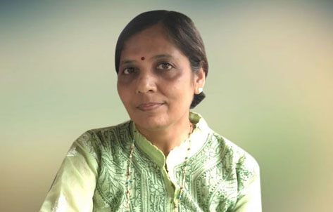 केजरीवालांच्या पत्नीला न्यायालयाचा समन्स Court summons to Kejriwal's wife