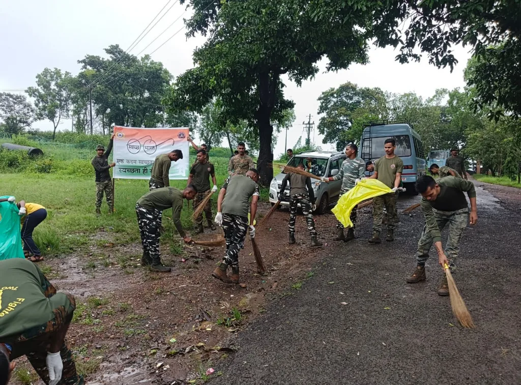 Cleanliness drive at Habbanhatti by CRPF camp