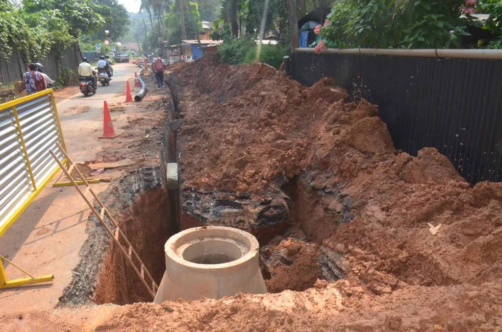 Worker dies after being crushed under a pile of mud