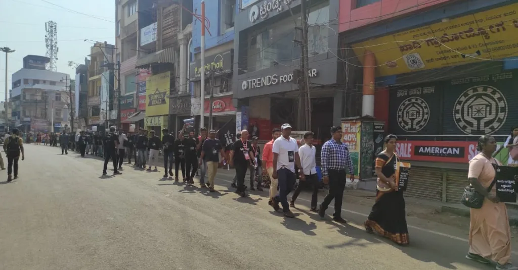 Silent awareness campaign in the city against human trafficking