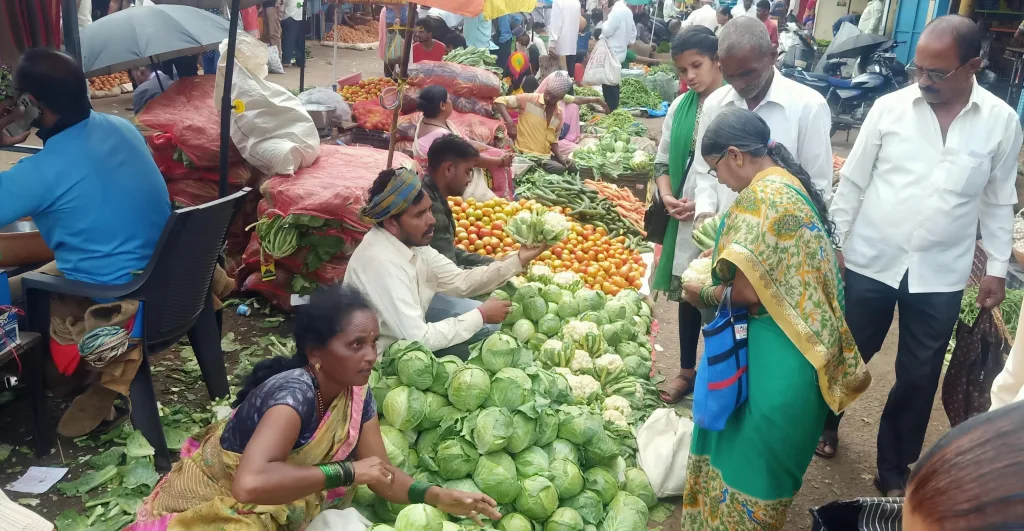 Decline in okra, tomato prices