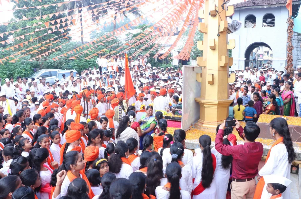 खानापुरात दुर्गामाता दौडीला उत्स्फूर्त प्रतिसाद Spontaneous response to Durgamata Daud in Khanapur