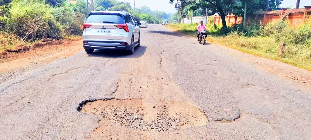 When will Rankundaye-Navge cross road be repaired?