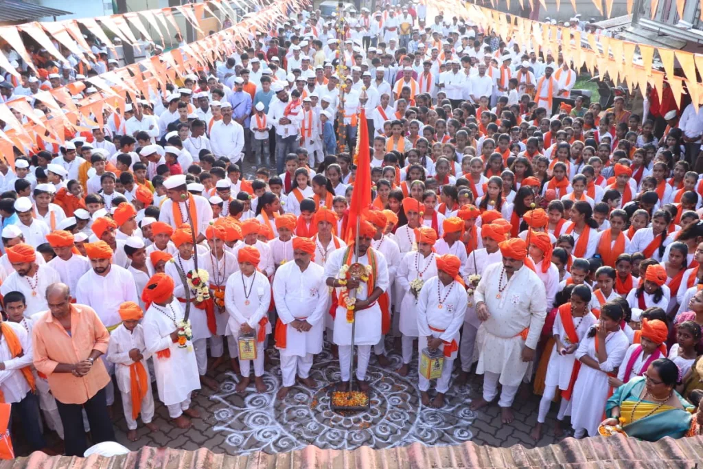 खानापुरात दौडमध्ये युवक-युवतींचा सहभाग Participation of youth and young women in race in Khanapur