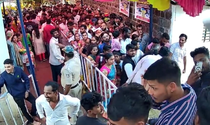 One lakh devotees visited 'Nilgar'