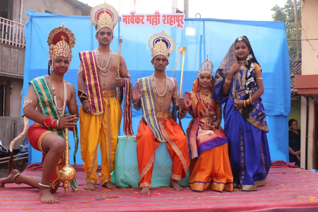 Social awareness through scenes from running