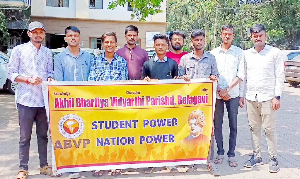 विद्यार्थ्यांची शिष्यवृत्ती तातडीने द्या Provide student scholarships promptly