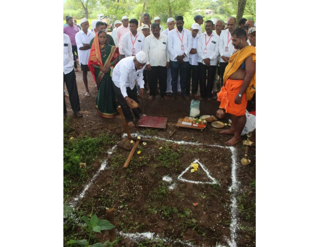 Bhoomipujan for construction of arch at Habbanhatti entrance