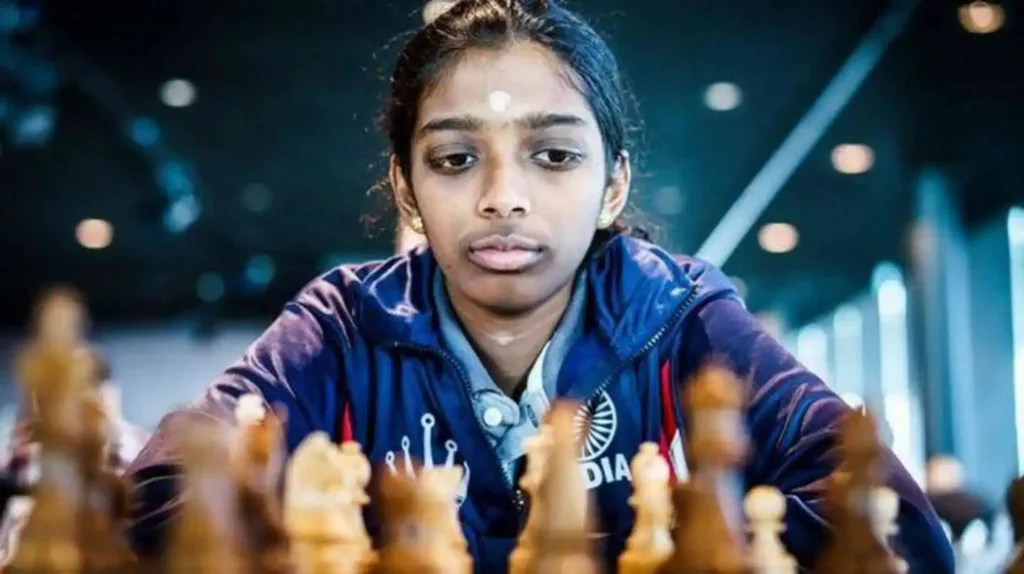 स्विस स्पर्धेत आर.वैशाली संयुक्त आघाडीवर R. Vaishali on her way to becoming a Grandmaster