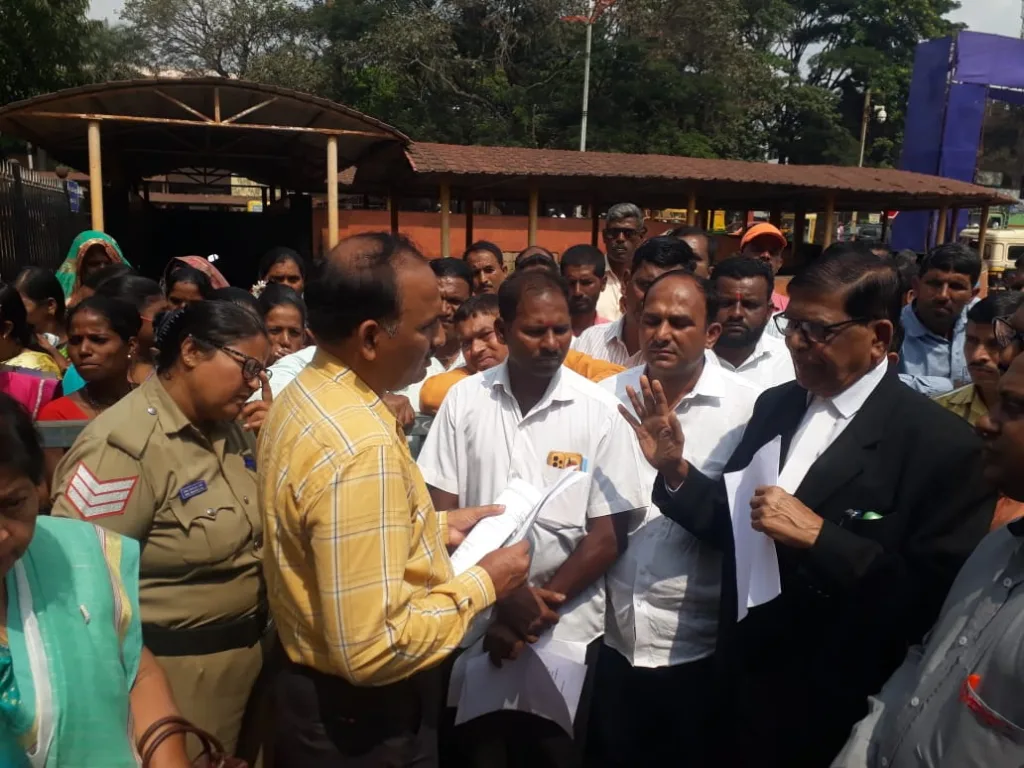 शाळांना मूलभूत सुविधांची गरज Schools need basic facilities