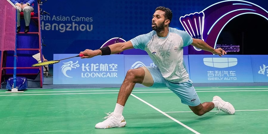 प्रणॉय उपांत्य फेरीत, सिंधू पराभूत Prannoy defeated Sindhu in semifinals