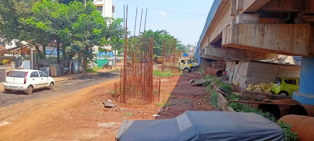 The work of the overbridge on the third railway gate has come to a standstill