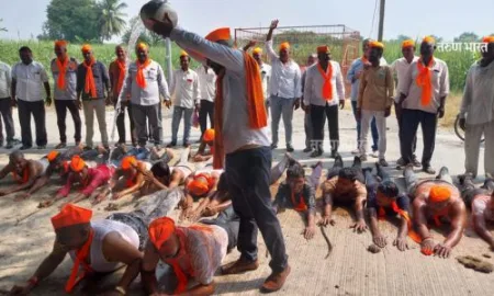 जरांगे- पाटलांच्या आरोग्यासाठी तिऱ्हे ग्रामदैवताला दंडवत; ग्रामस्थांनी घेतली नेत्यांच्या विरोधात सामूहिक प्रतिज्ञा