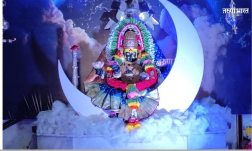 कळंबा ग्रामदैवत अंबाबाईची चंद्रावर विराजमान चतुर्भुज रूपातील पूजा Kalamba village