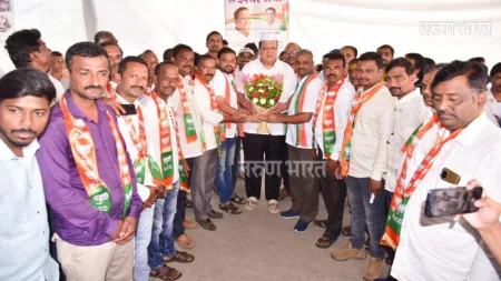 पालकमंत्र्यांच्या शुभेच्छांमध्ये दडलयं काय ? Minister hasan Mushrif