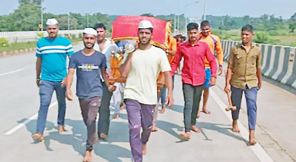 Pilgrimage to Shri Brahmalinga Devasthan at Zadshahapur today