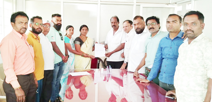 Markandey Sugar Factory should immediately stop pumping water from the river