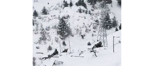 लडाख हिमस्खलनात एक जवान हुतात्मा A young man killed in Ladakh avalanche