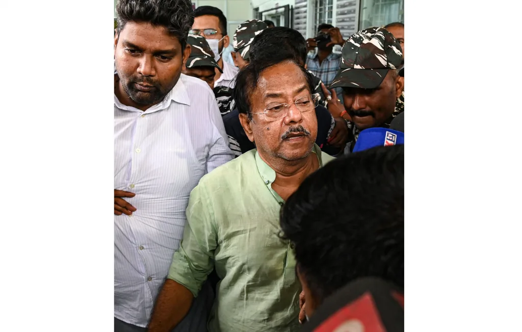 बंगालचे मंत्री ज्योतिप्रिय मलिक यांना अटक Bengal Minister Jyotipriya Malik arrested
