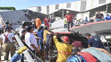Church roof collapse kills 10 in Mexico
