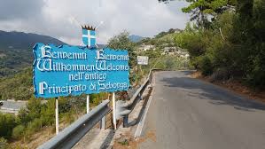 गावापेक्षाही छोटा देश A country smaller than a village