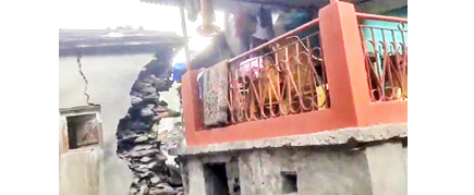 Panic in North India due to earthquake tremors