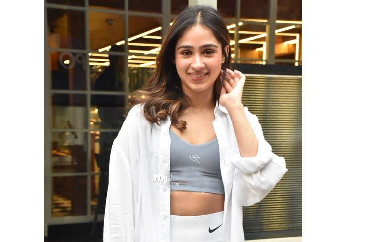 पश्मीना रोशनला मिळाला चित्रपट Pashmina Roshan got the film