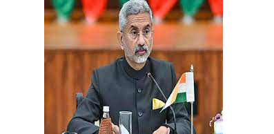 नौसैनिकांच्या मुक्ततेसाठी सरकार प्रयत्नशील The government is trying to free the sailors