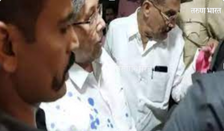 Solapur Breaking : पालकमंत्री चंद्रकांत पाटील यांच्यावर सोलापुरात शाईफेक