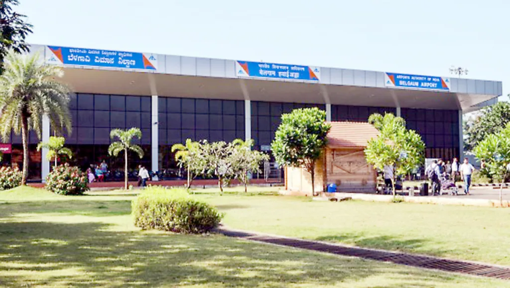 विमानफेऱ्या वाढल्या; प्रतिसाद थंडावला Flights increased; The response was chilling