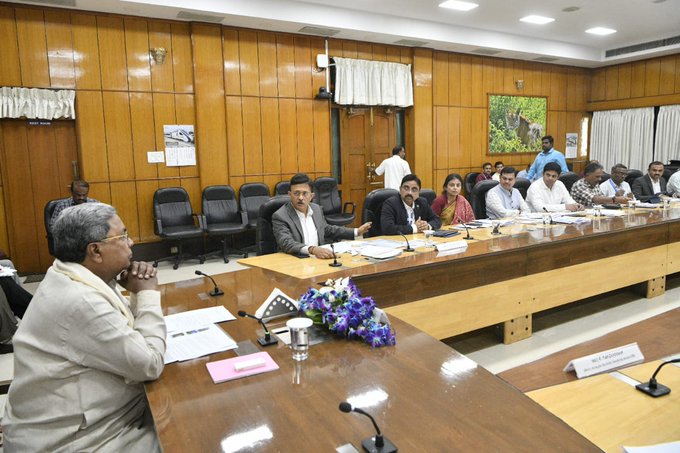 कृषी पंपसेटसाठी पाच तास वीज Five hours of electricity for agricultural pumpset