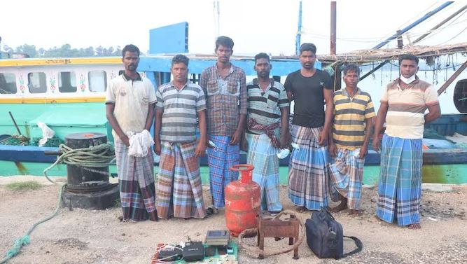 37 Tamil Nadu fishermen arrested by Sri Lanka Navy