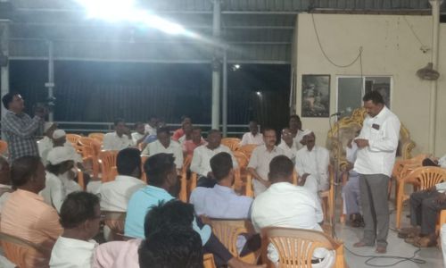 कसबा बीड येथे दूध उत्पादकांचा मेळावा Milk producers meet at Kasba Beed