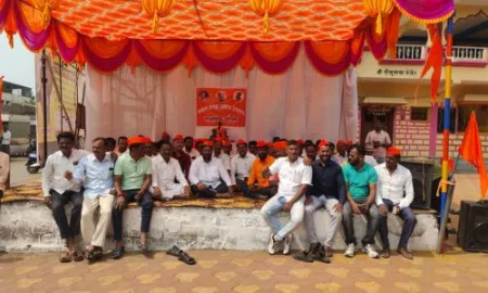 Symbolic fast in Uchgaon for Maratha reservation